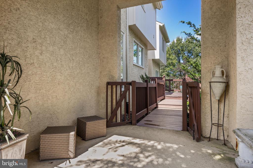 1601 CHANTICLEER