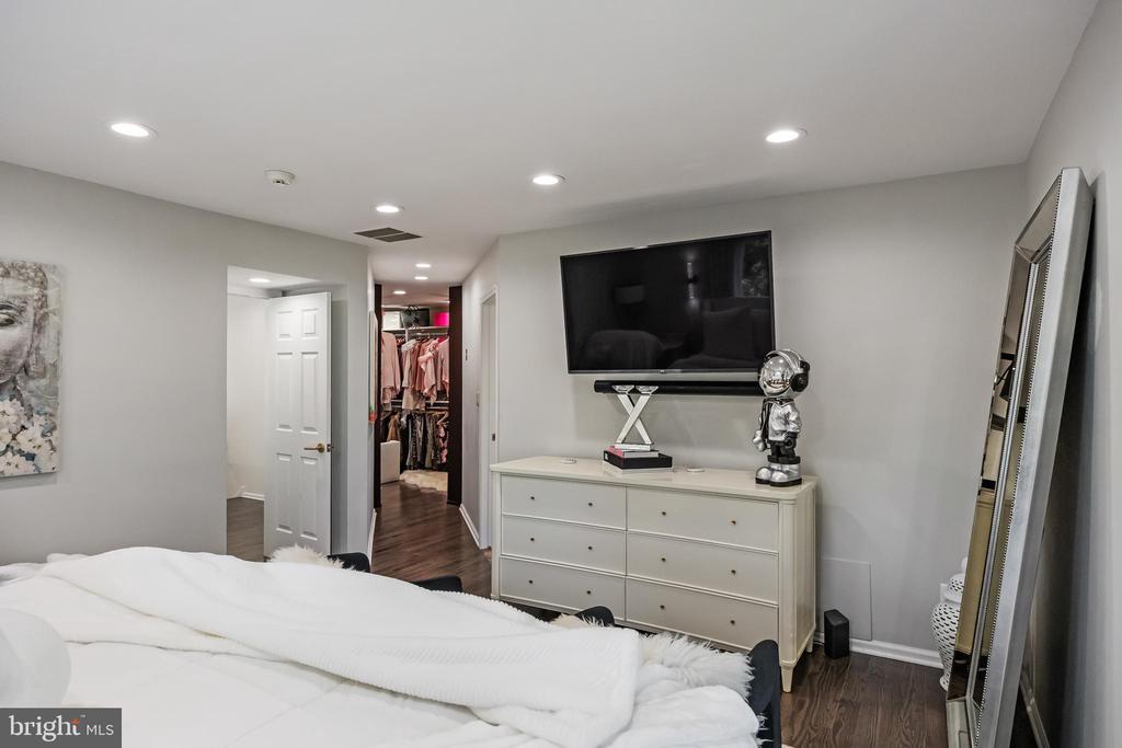 1601 CHANTICLEER