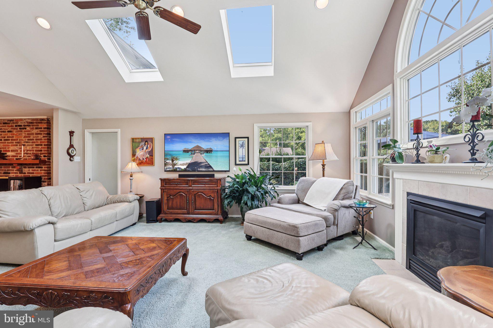 116 SPLIT RAIL DRIVE