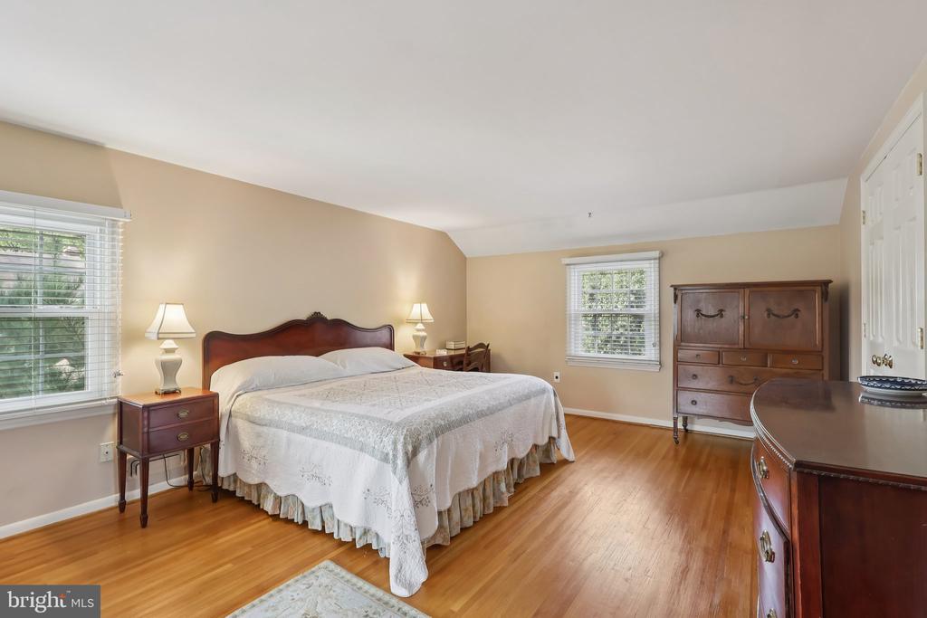 116 SPLIT RAIL DRIVE