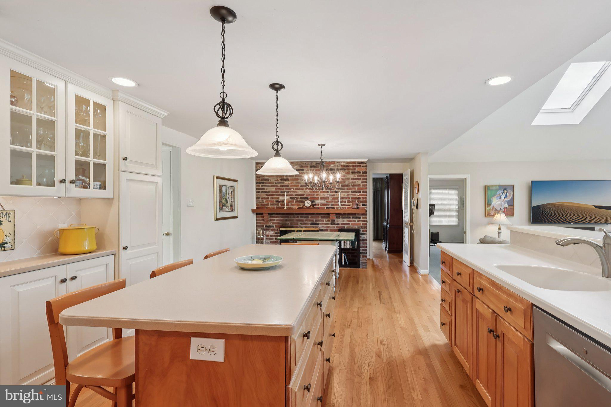 116 SPLIT RAIL DRIVE