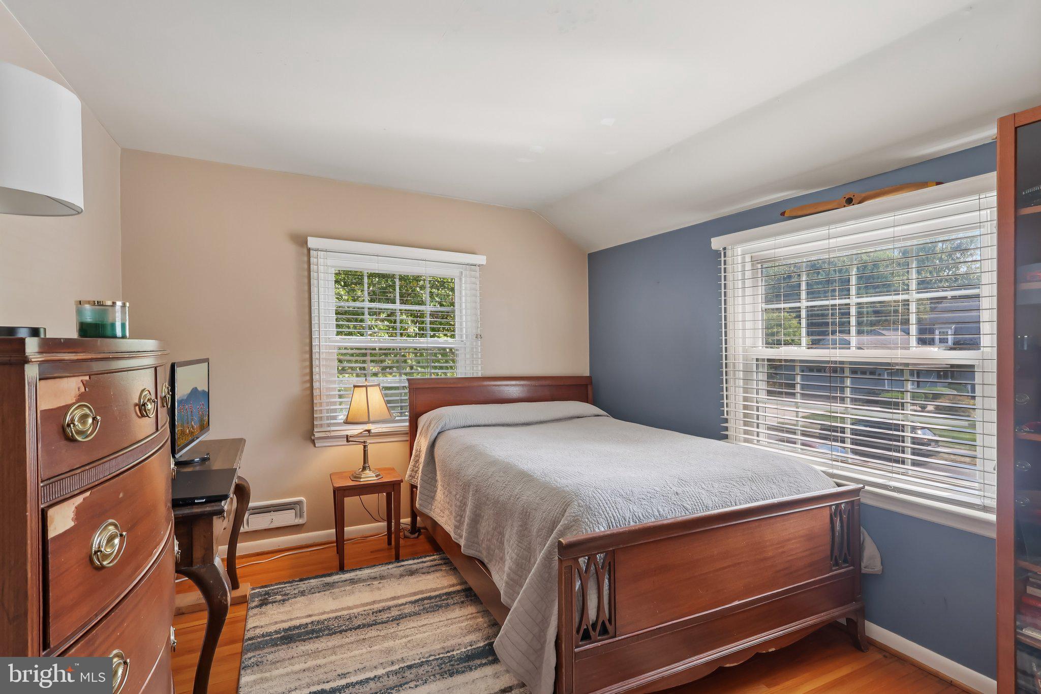 116 SPLIT RAIL DRIVE