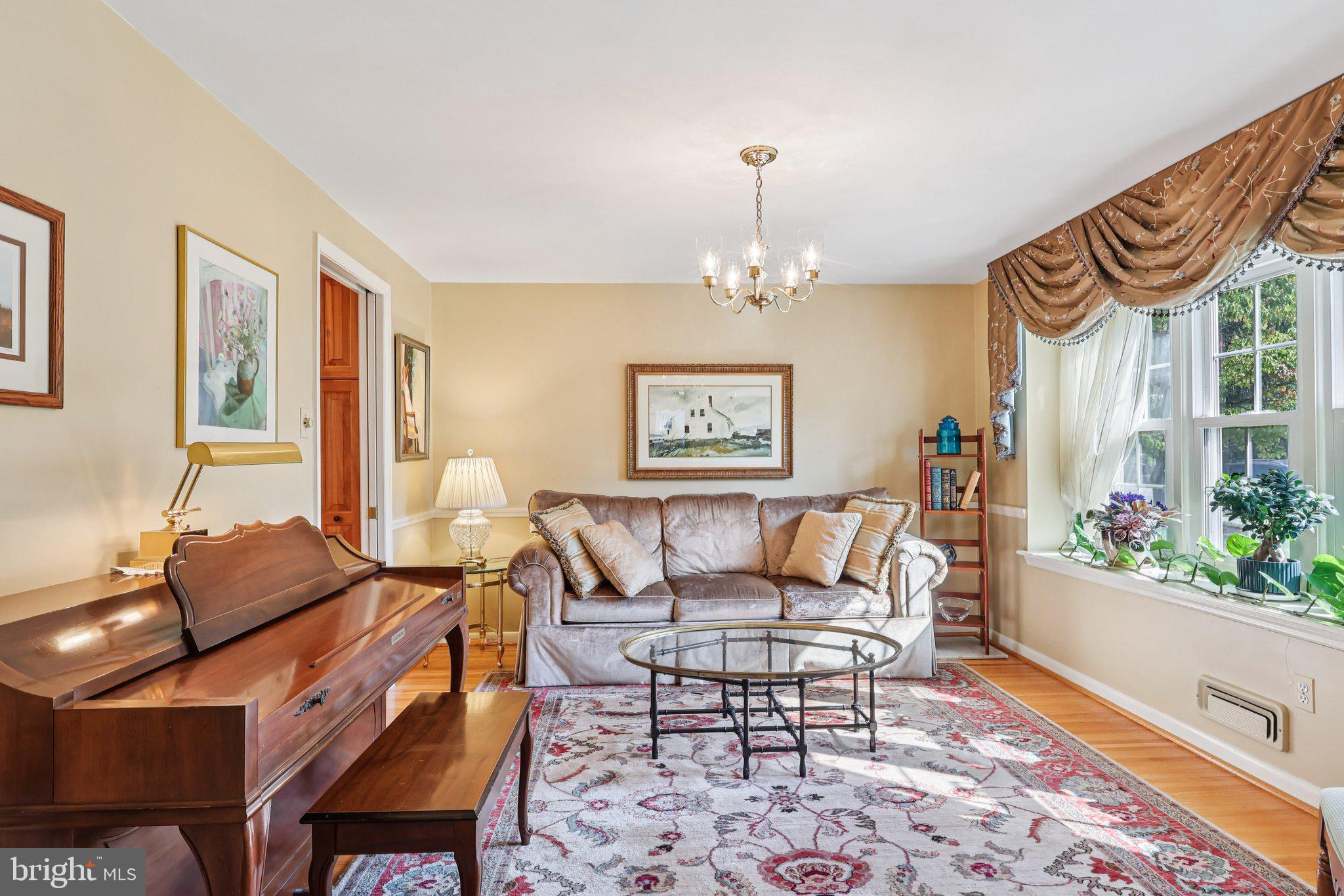 116 SPLIT RAIL DRIVE