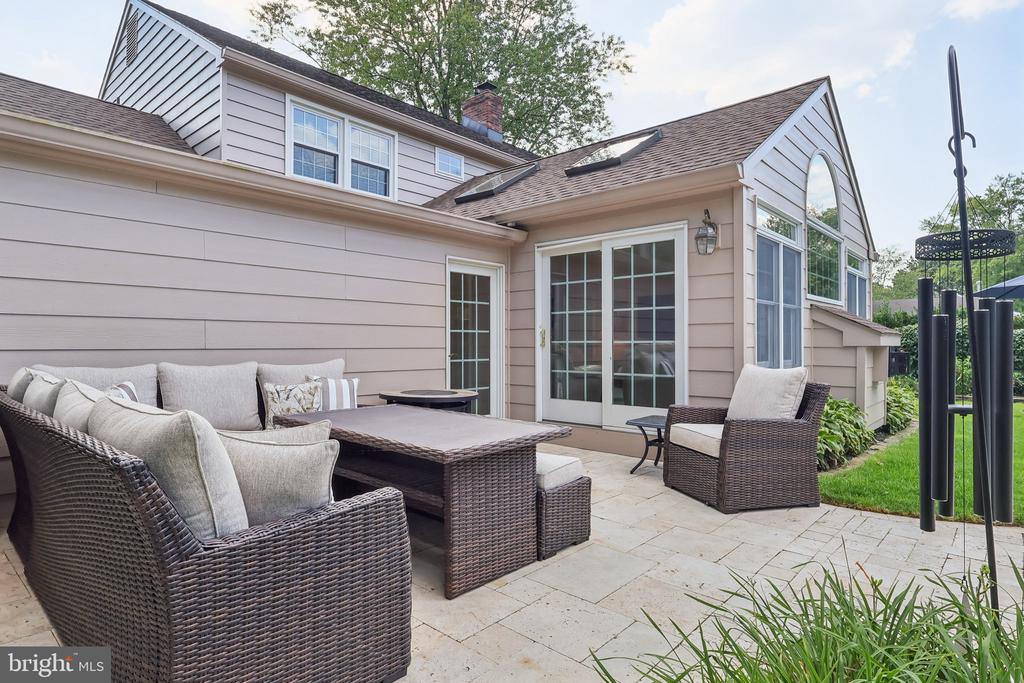 116 SPLIT RAIL DRIVE