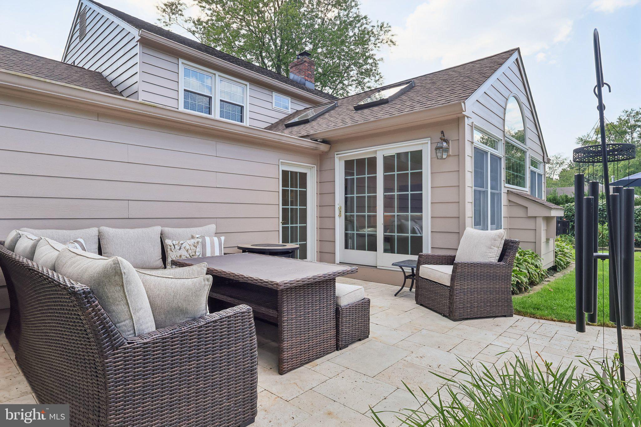 116 SPLIT RAIL DRIVE