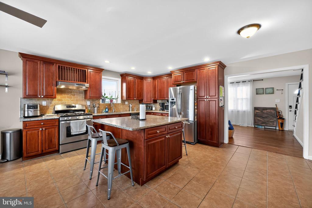 851 STATION AVENUE