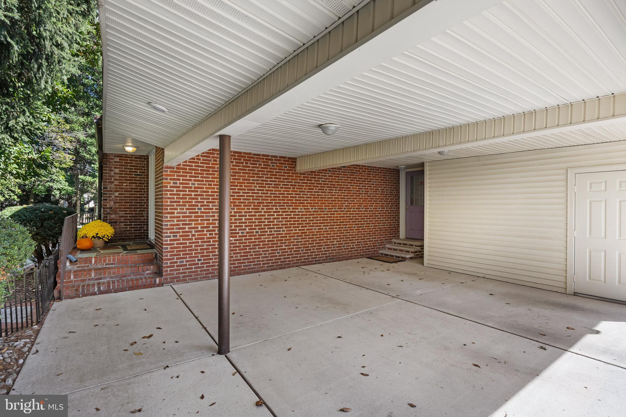 311 SAINT JAMES AVENUE