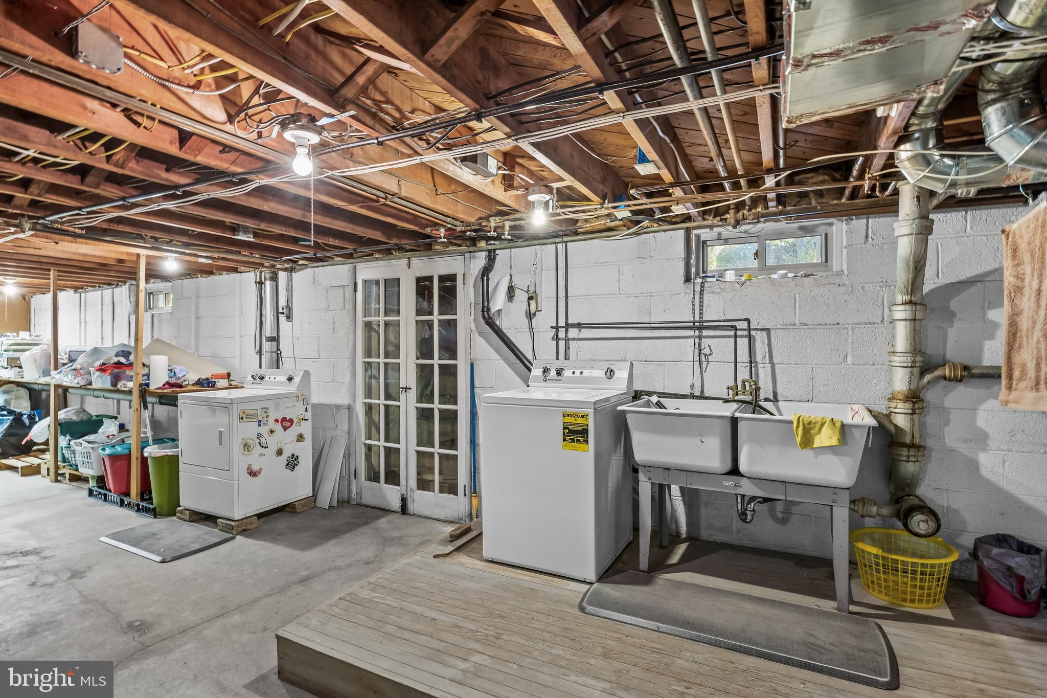 311 SAINT JAMES AVENUE