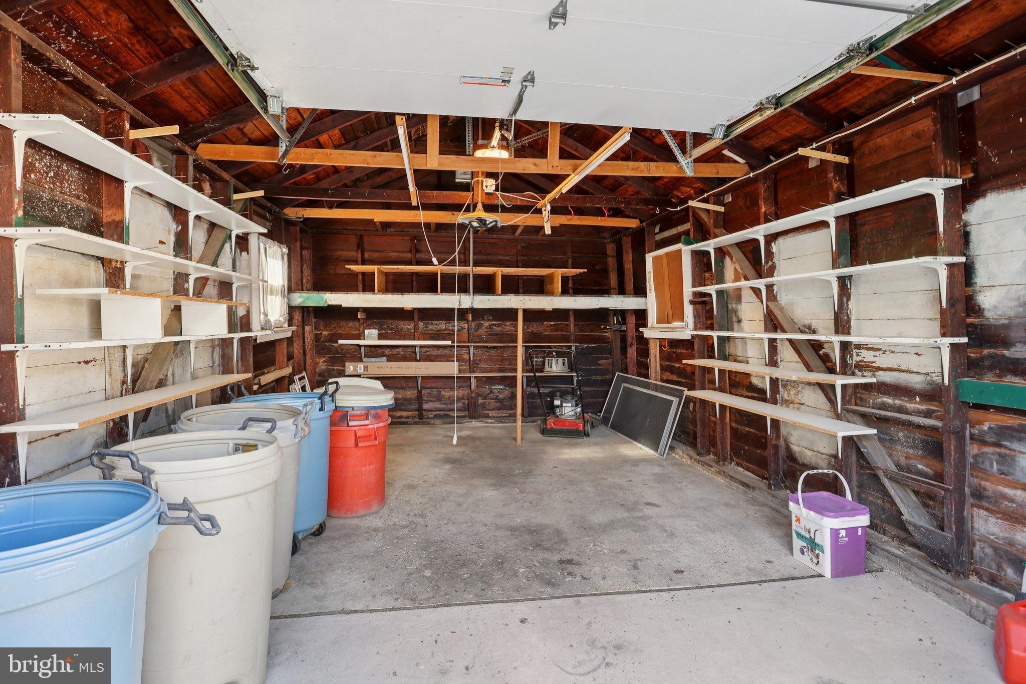 117 E HOLLY AVENUE