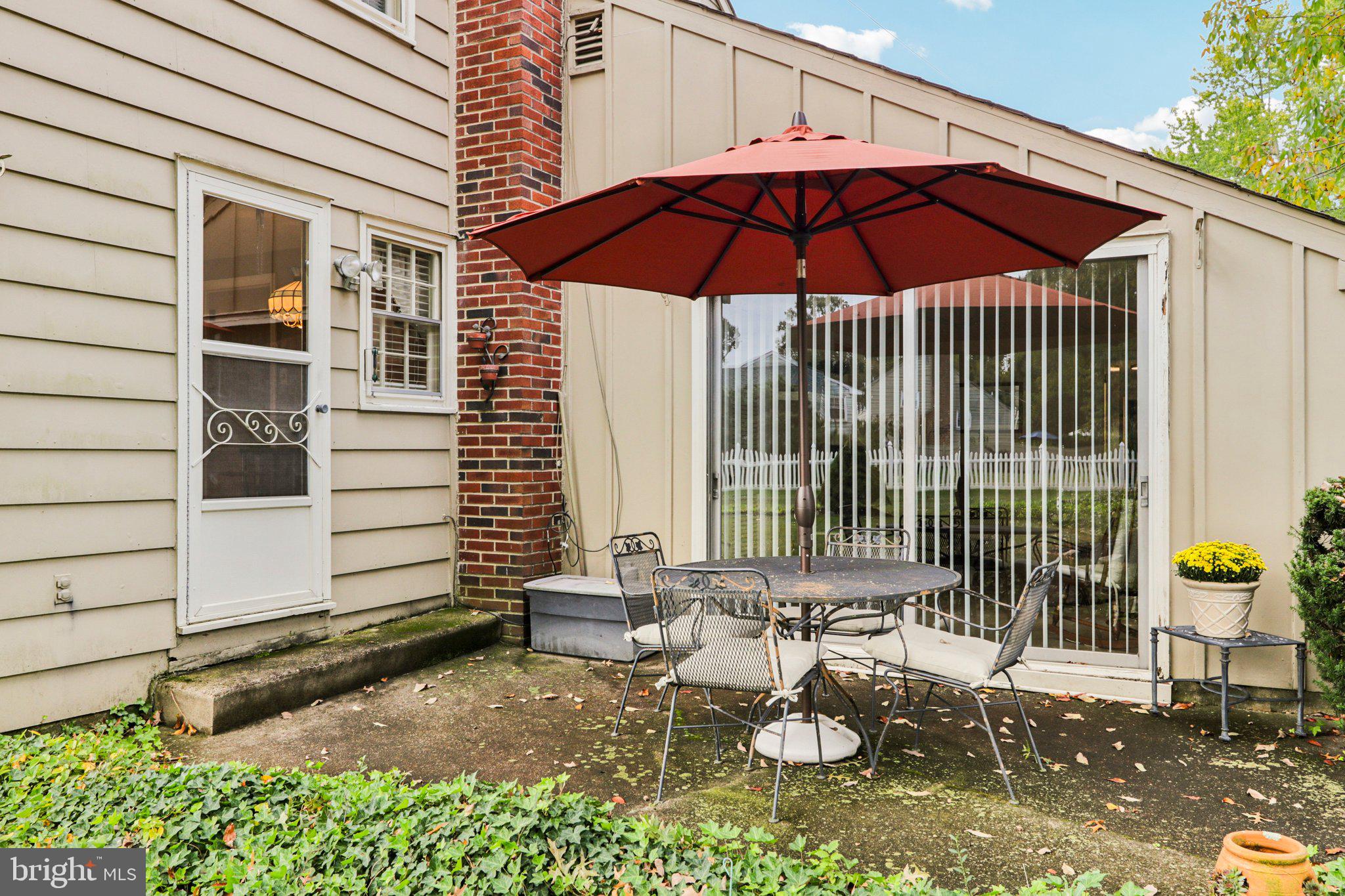 525 PELHAM ROAD