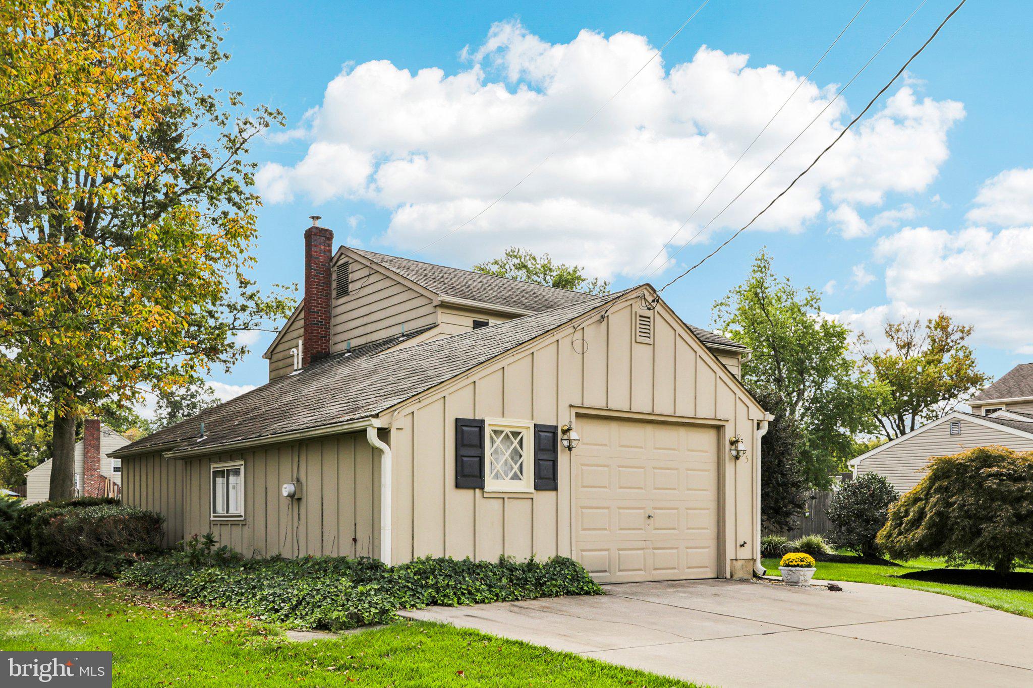 525 PELHAM ROAD