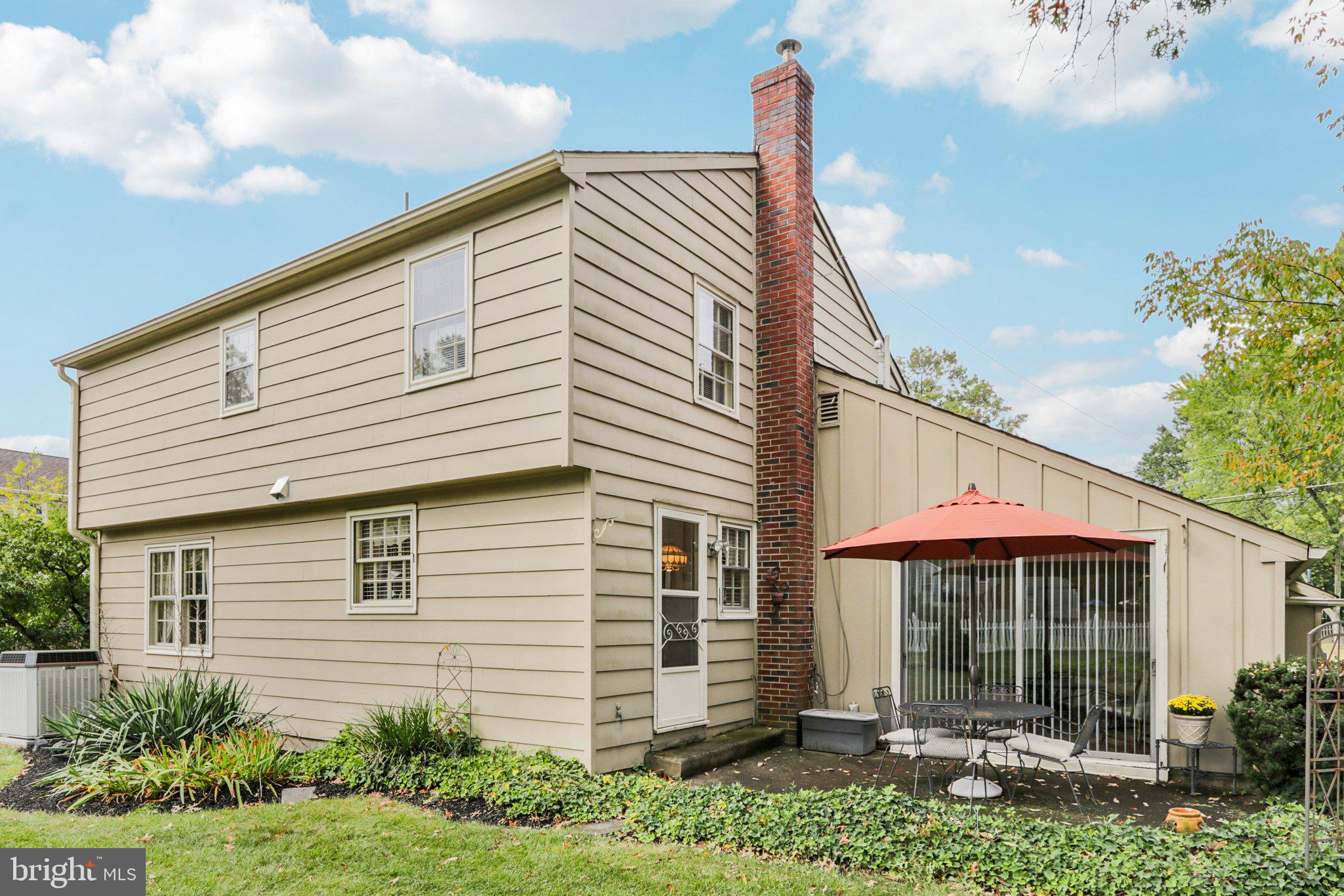 525 PELHAM ROAD