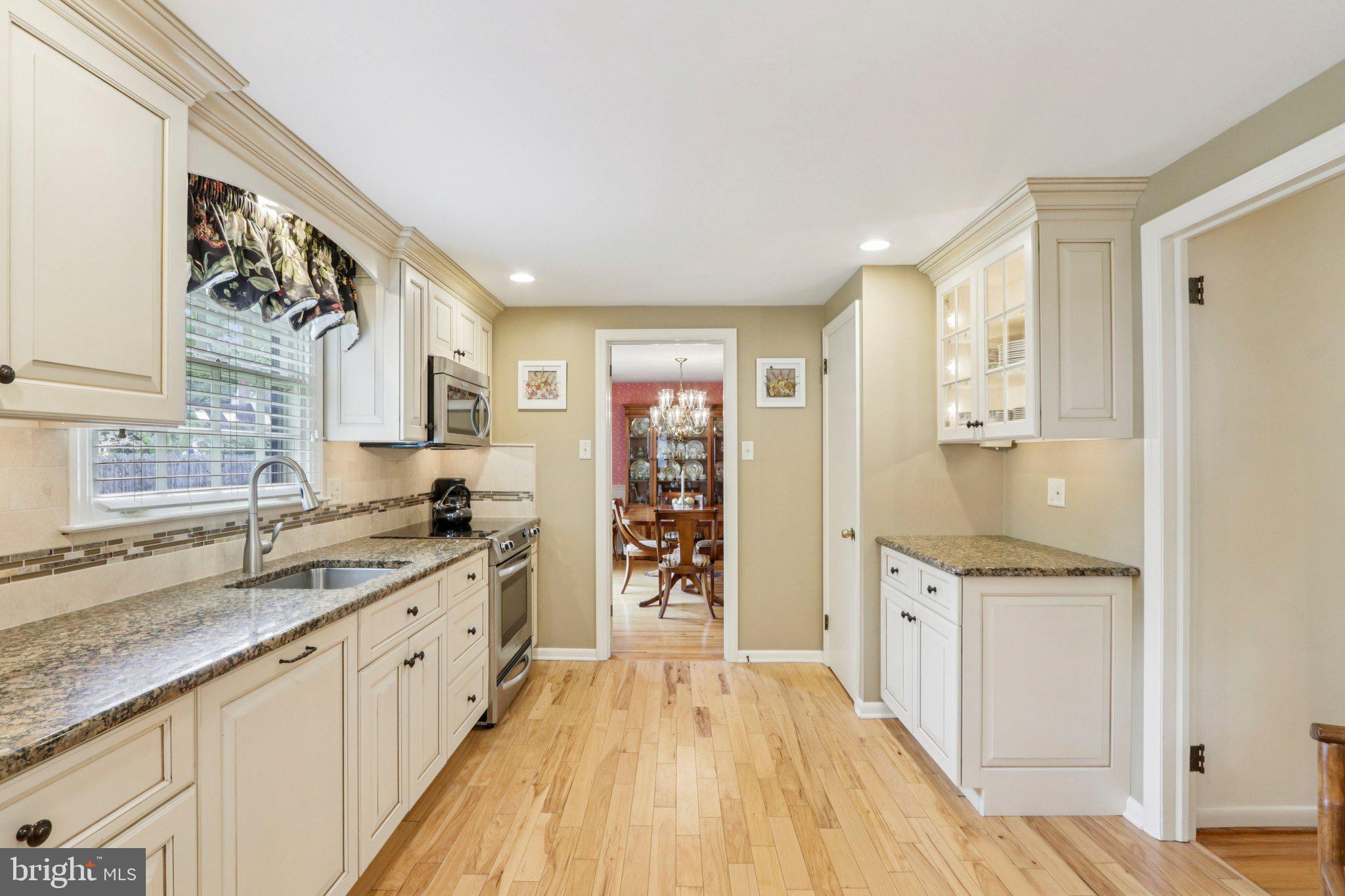 525 PELHAM ROAD