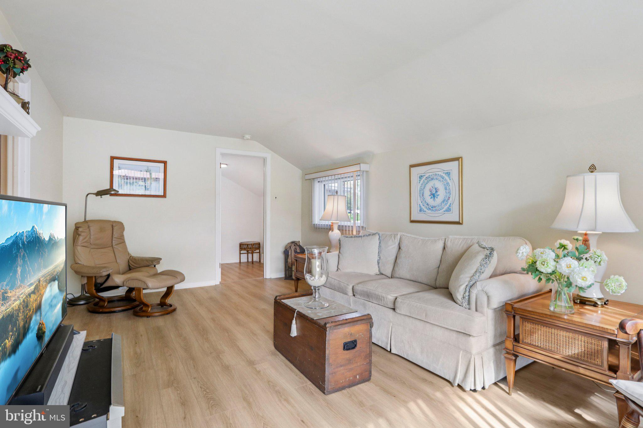 525 PELHAM ROAD