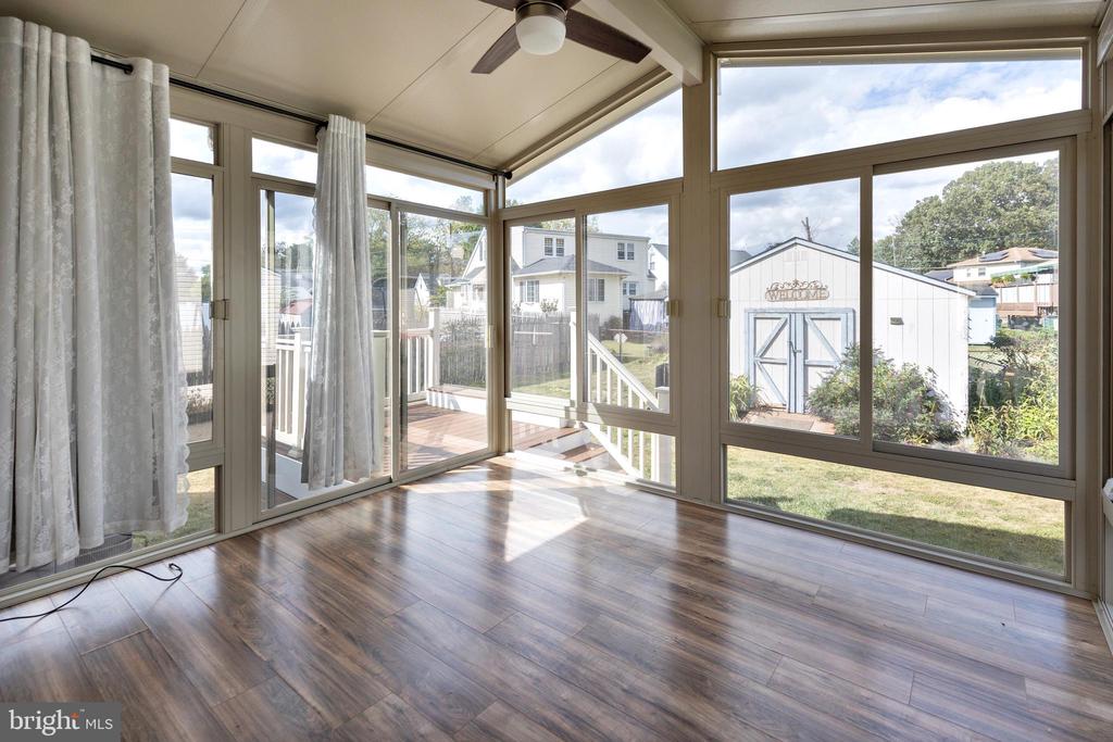 209 LAKE DRIVE