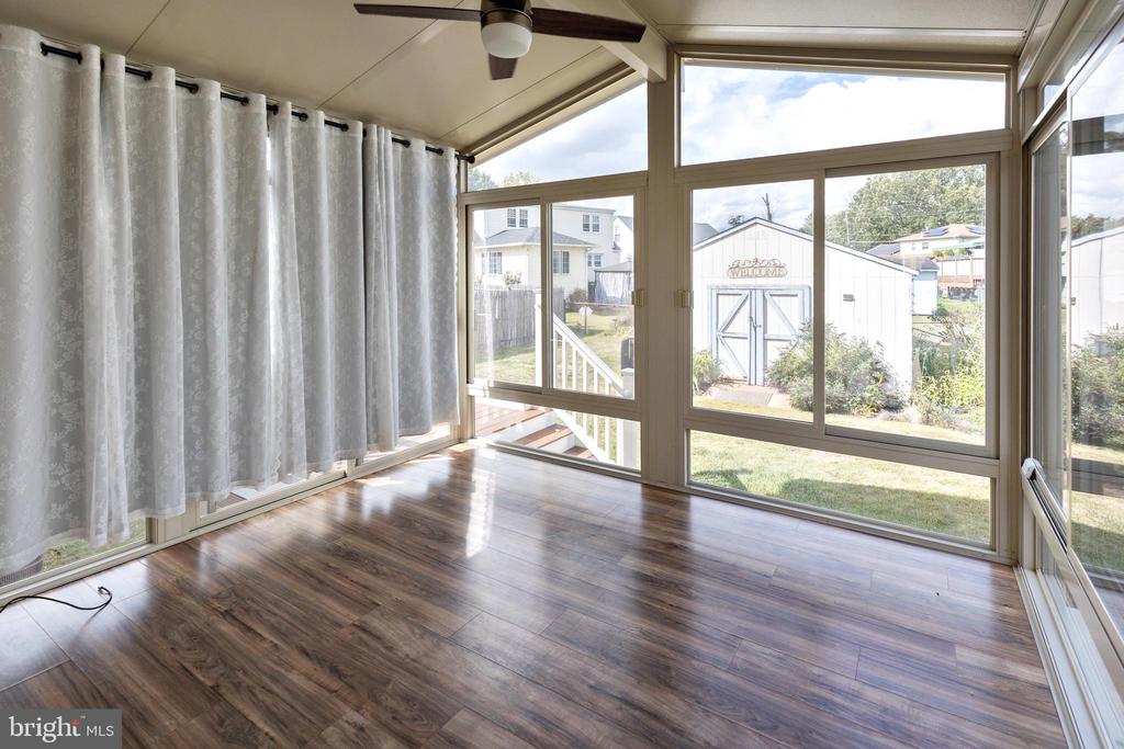 209 LAKE DRIVE