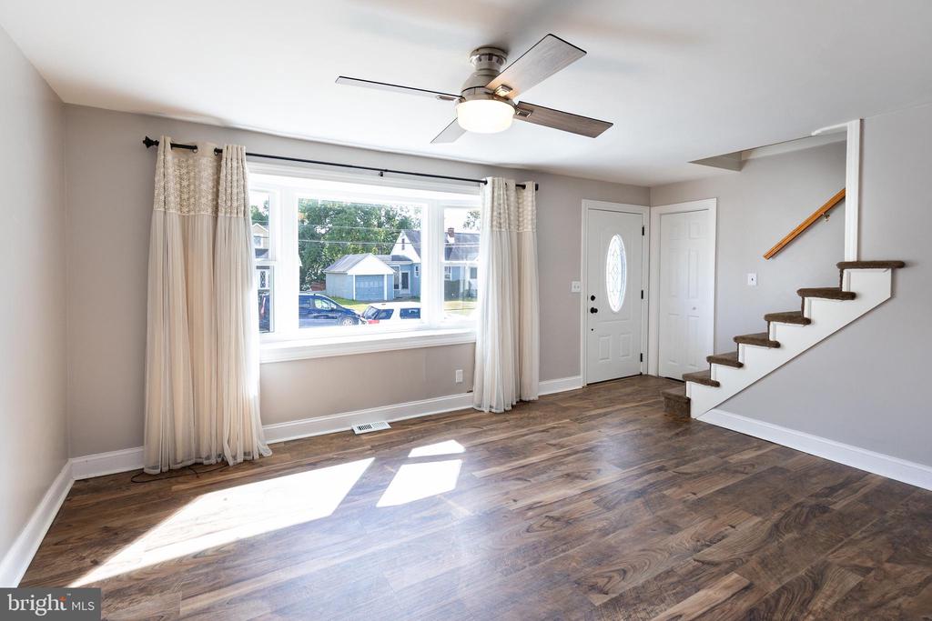 209 LAKE DRIVE