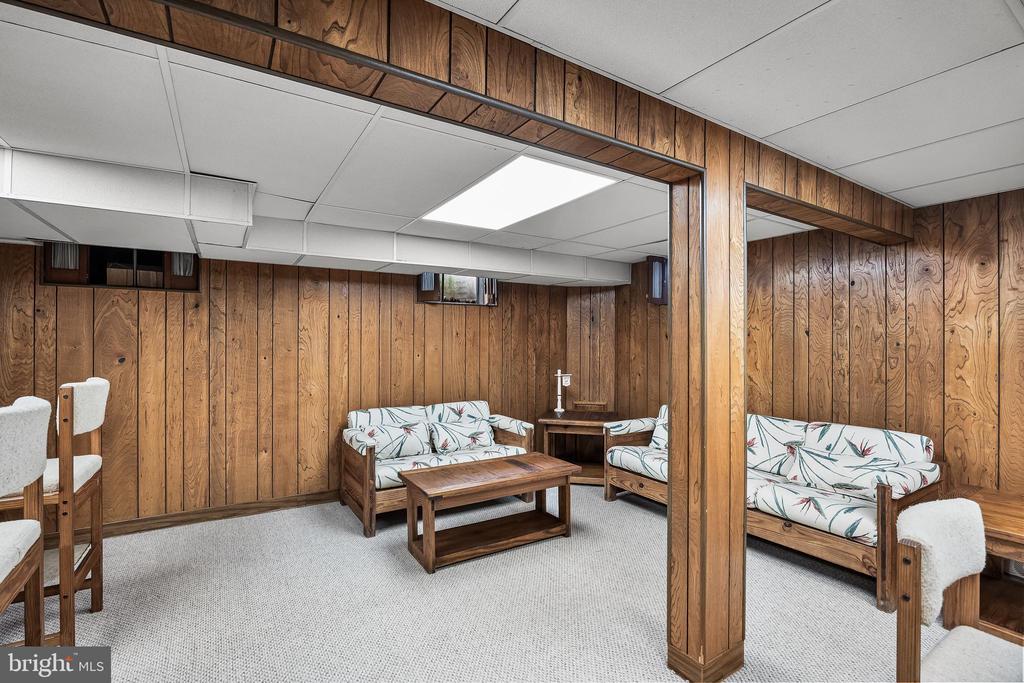 1912 CARDINAL LAKE DRIVE