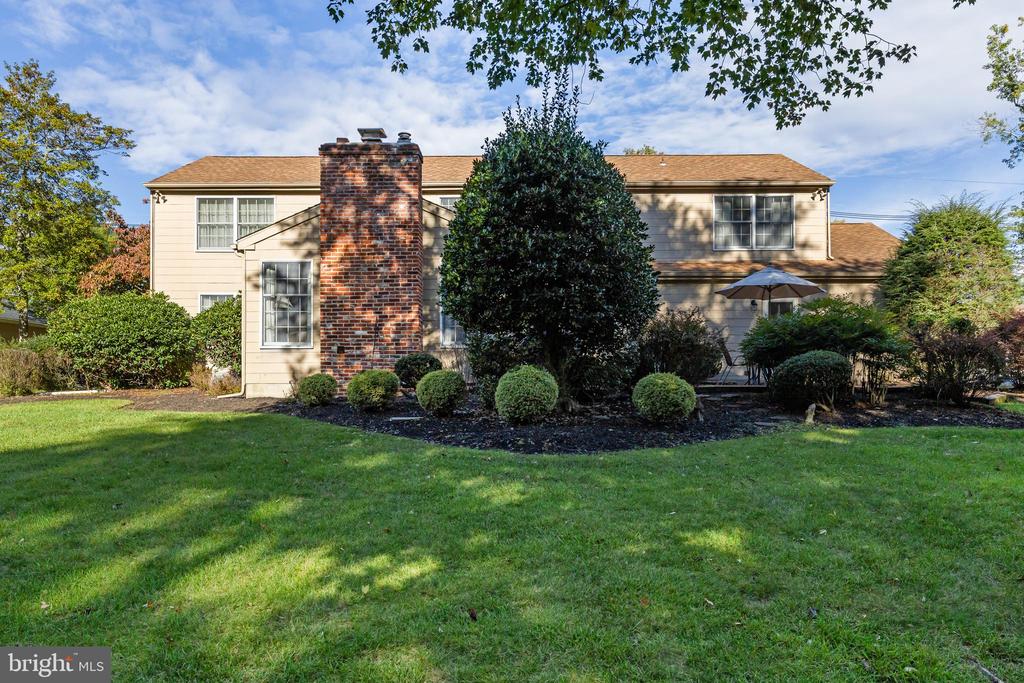 1912 CARDINAL LAKE DRIVE