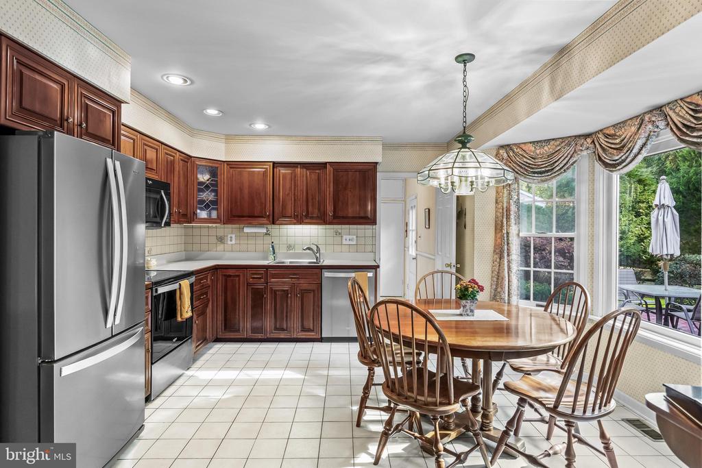 1912 CARDINAL LAKE DRIVE