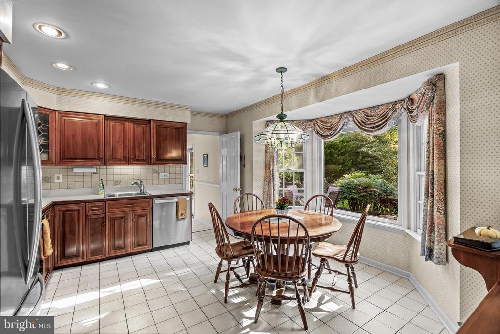 1912 CARDINAL LAKE DRIVE