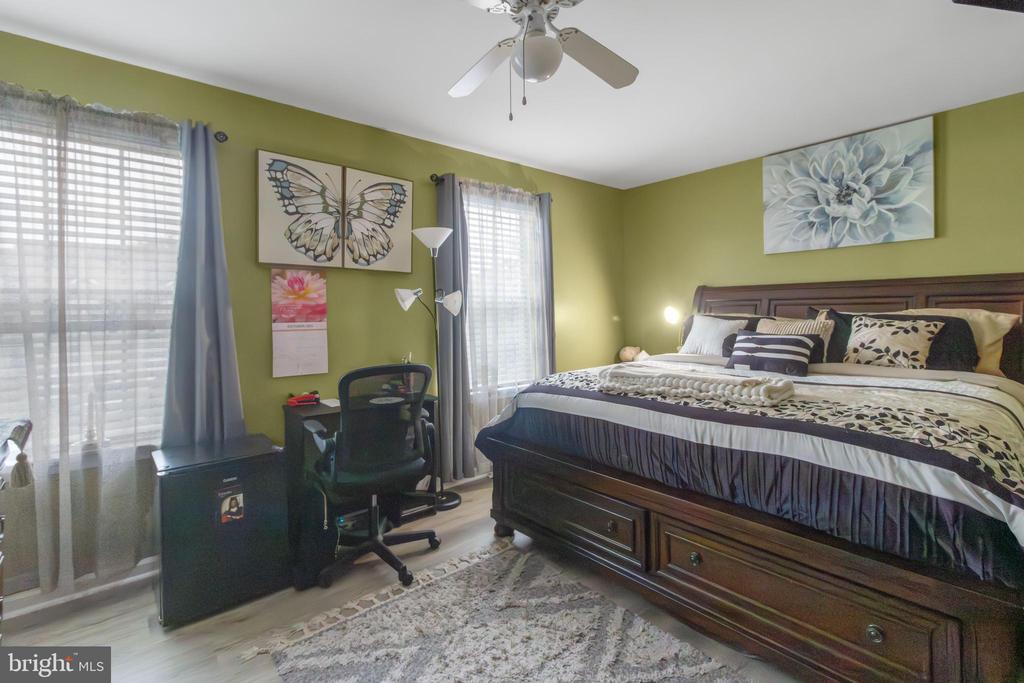2701 TALL PINES