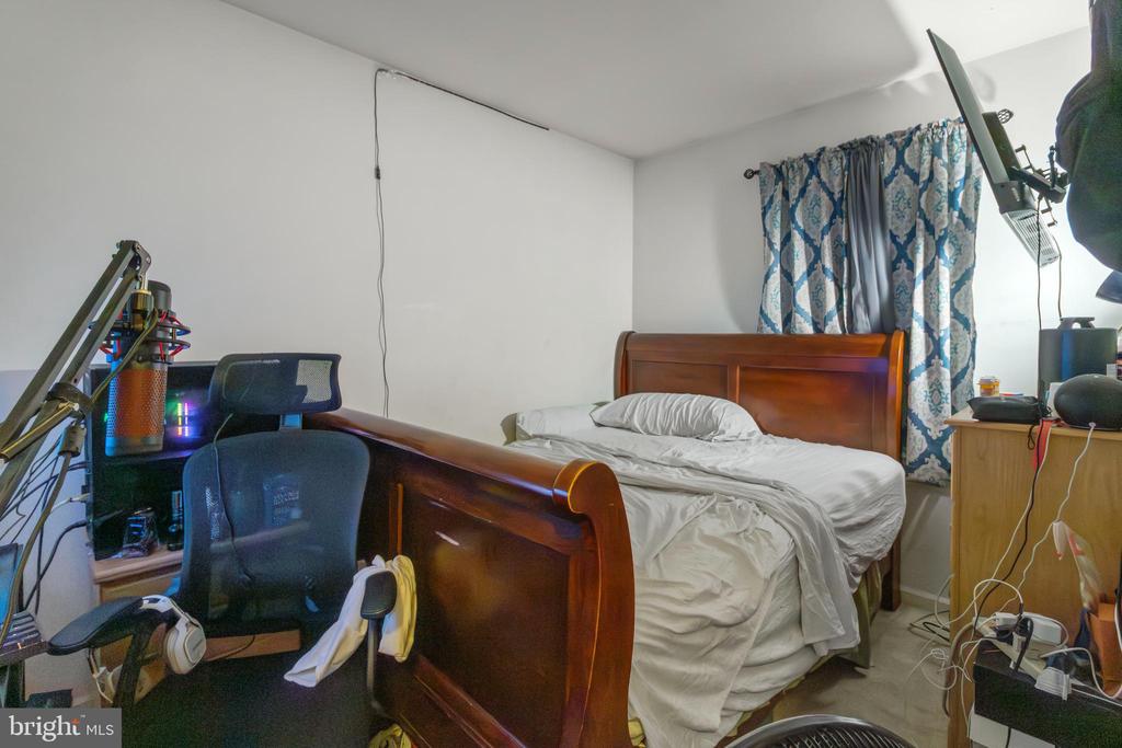2701 TALL PINES