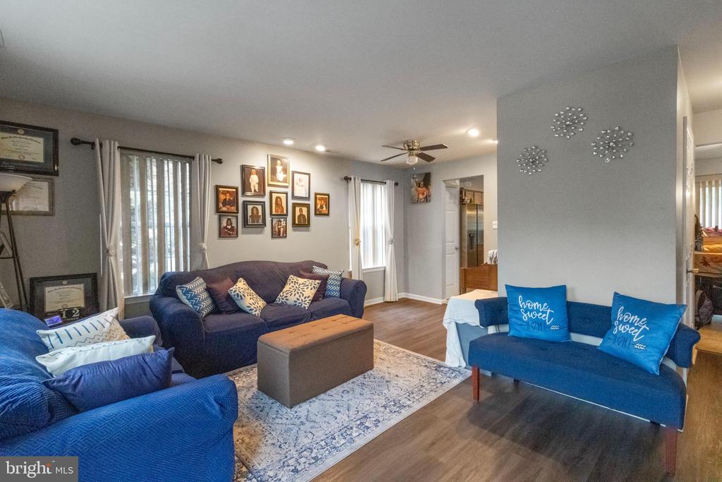 2701 TALL PINES