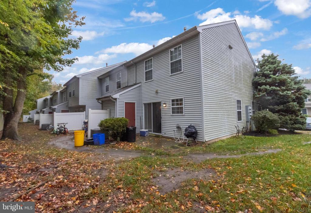 2701 TALL PINES
