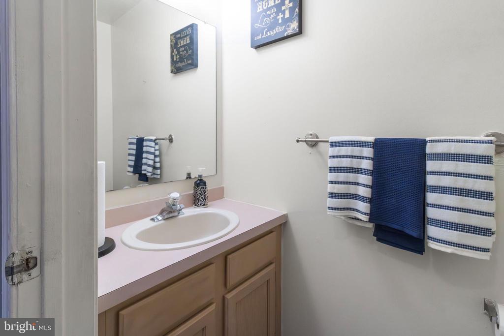 2701 TALL PINES