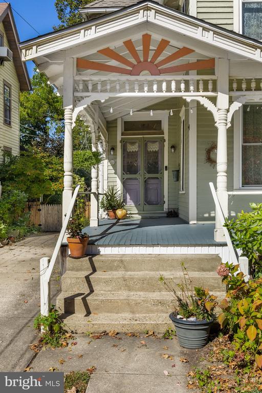 6563 PARK AVENUE