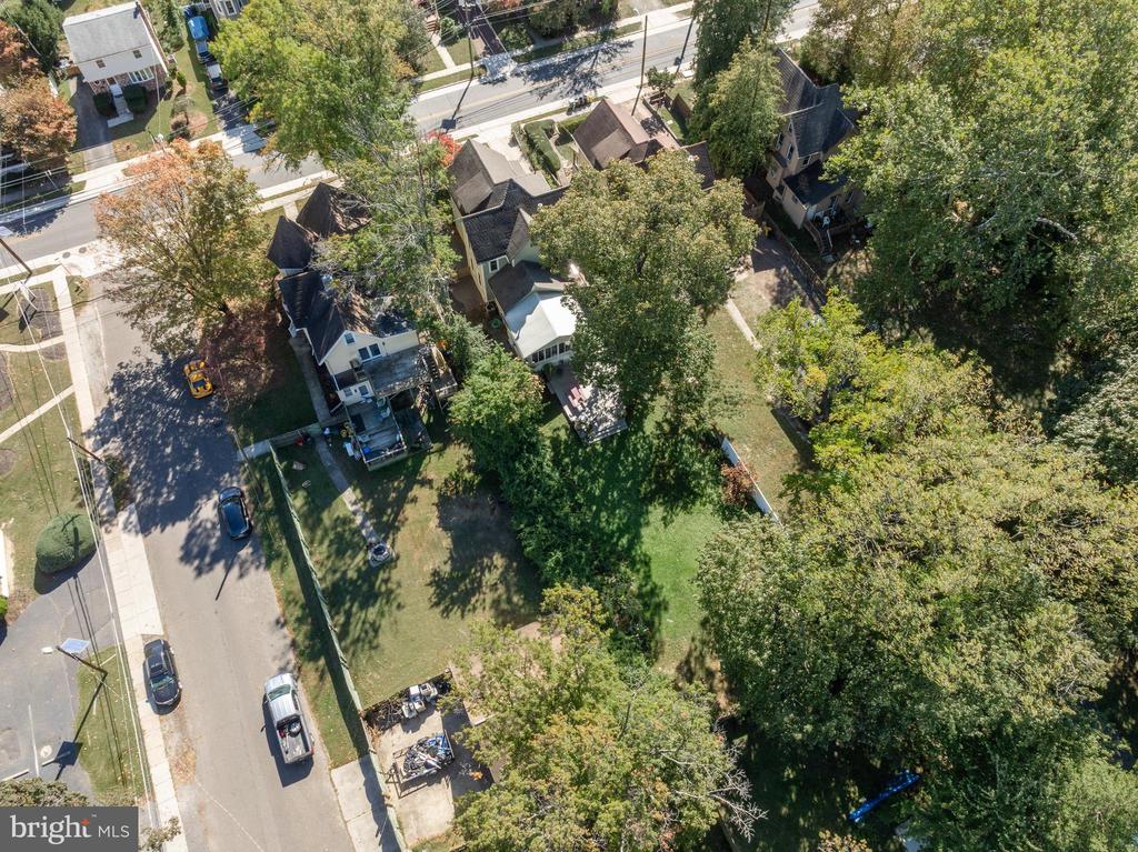 6563 PARK AVENUE