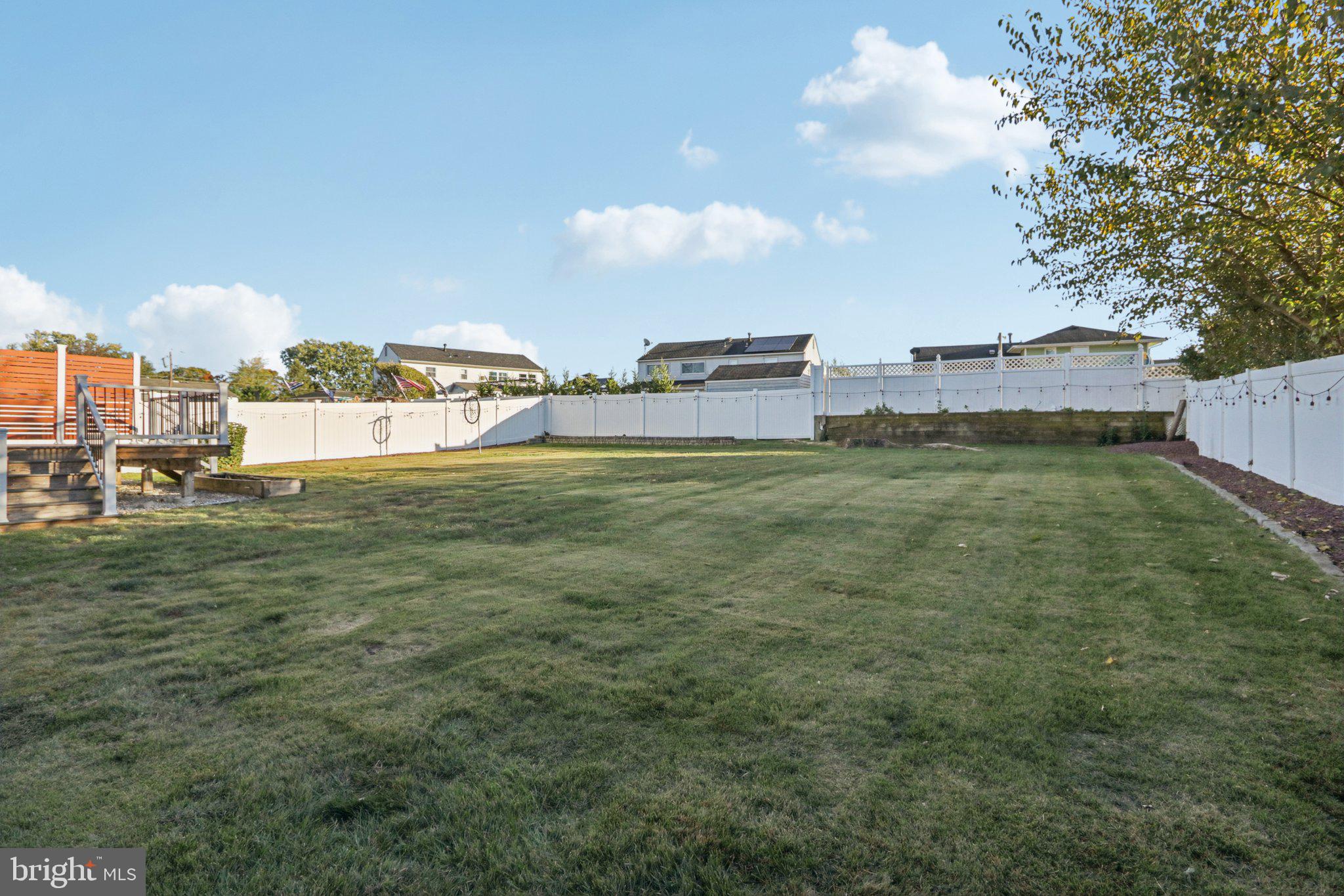 1042 SURREY ROAD