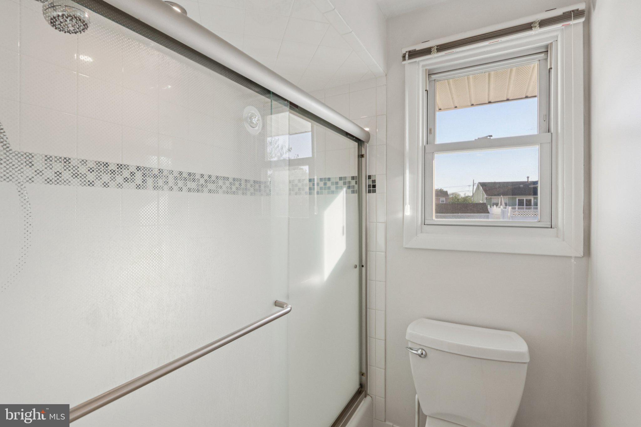 1042 SURREY ROAD