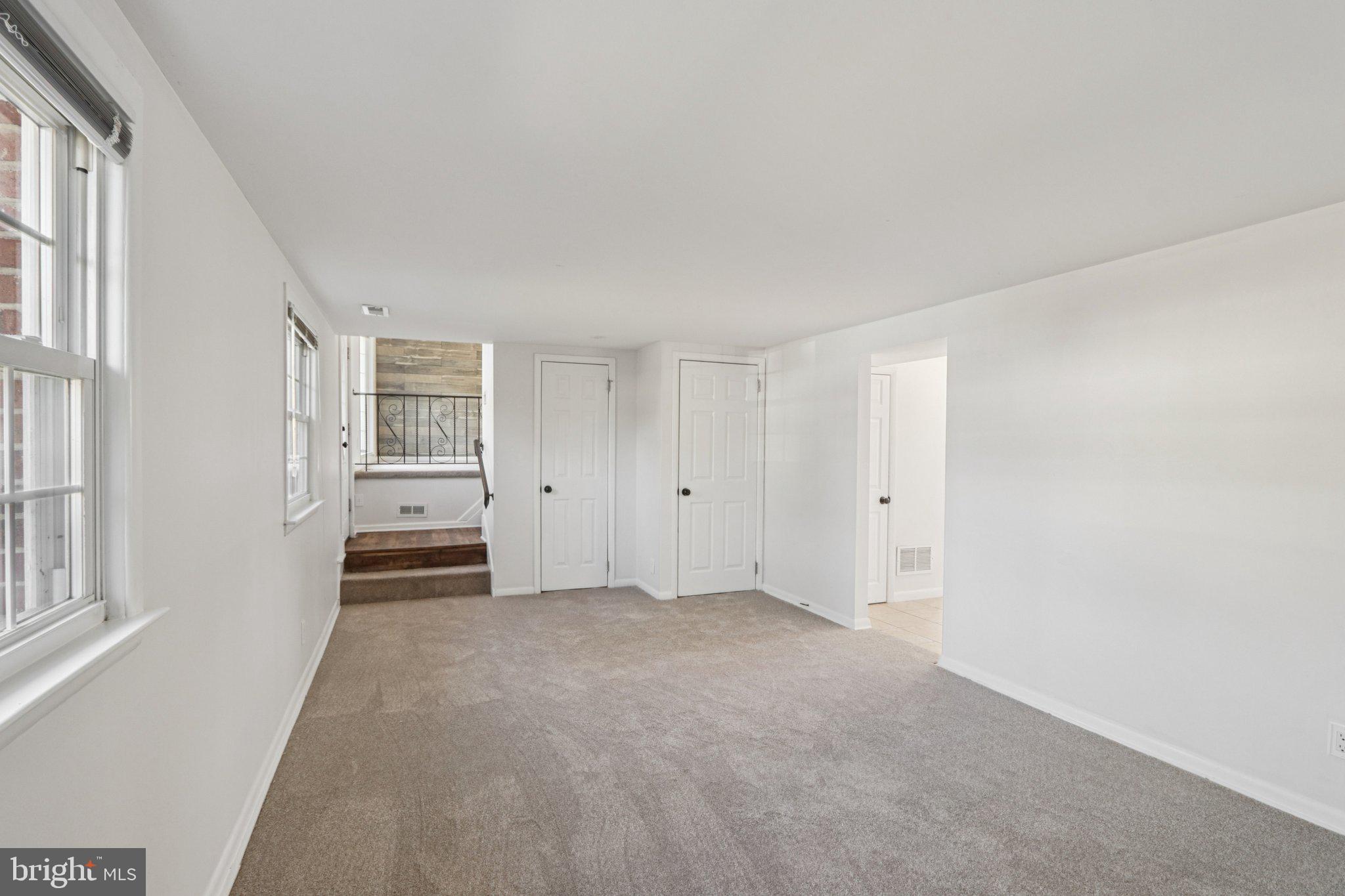 1042 SURREY ROAD