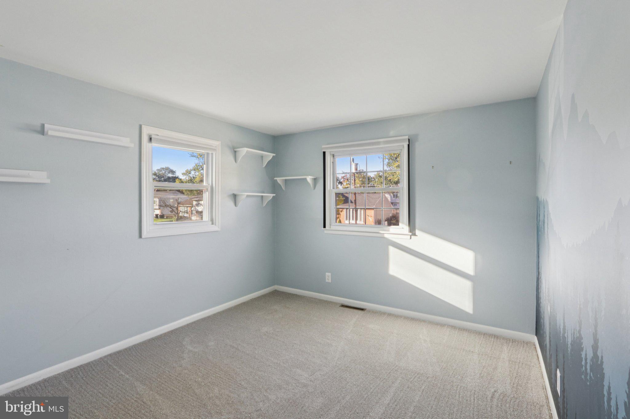 1042 SURREY ROAD