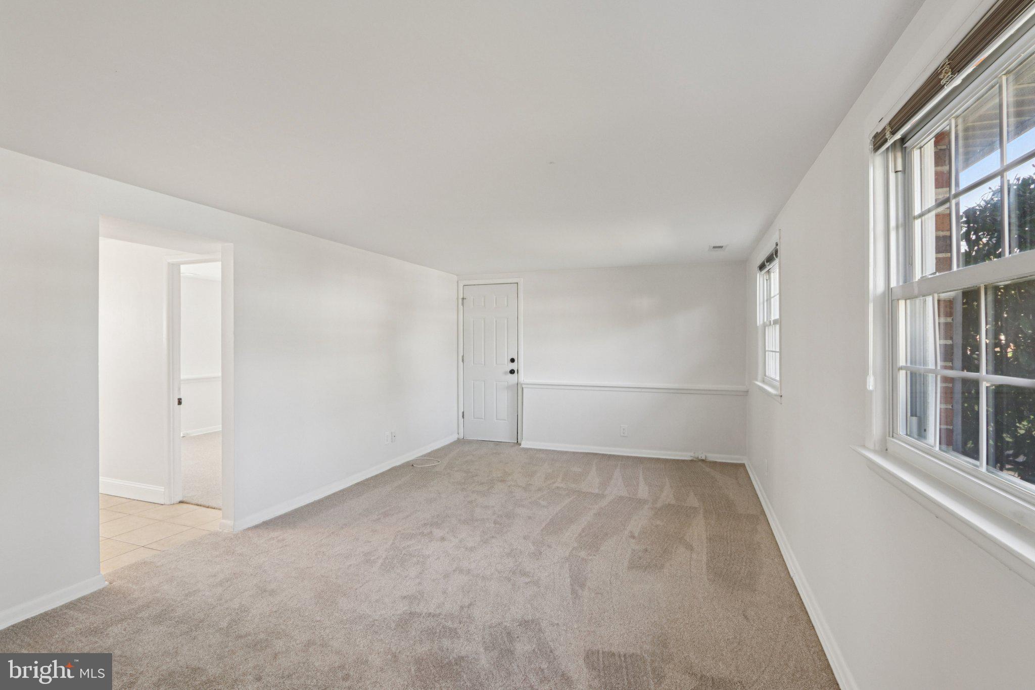 1042 SURREY ROAD