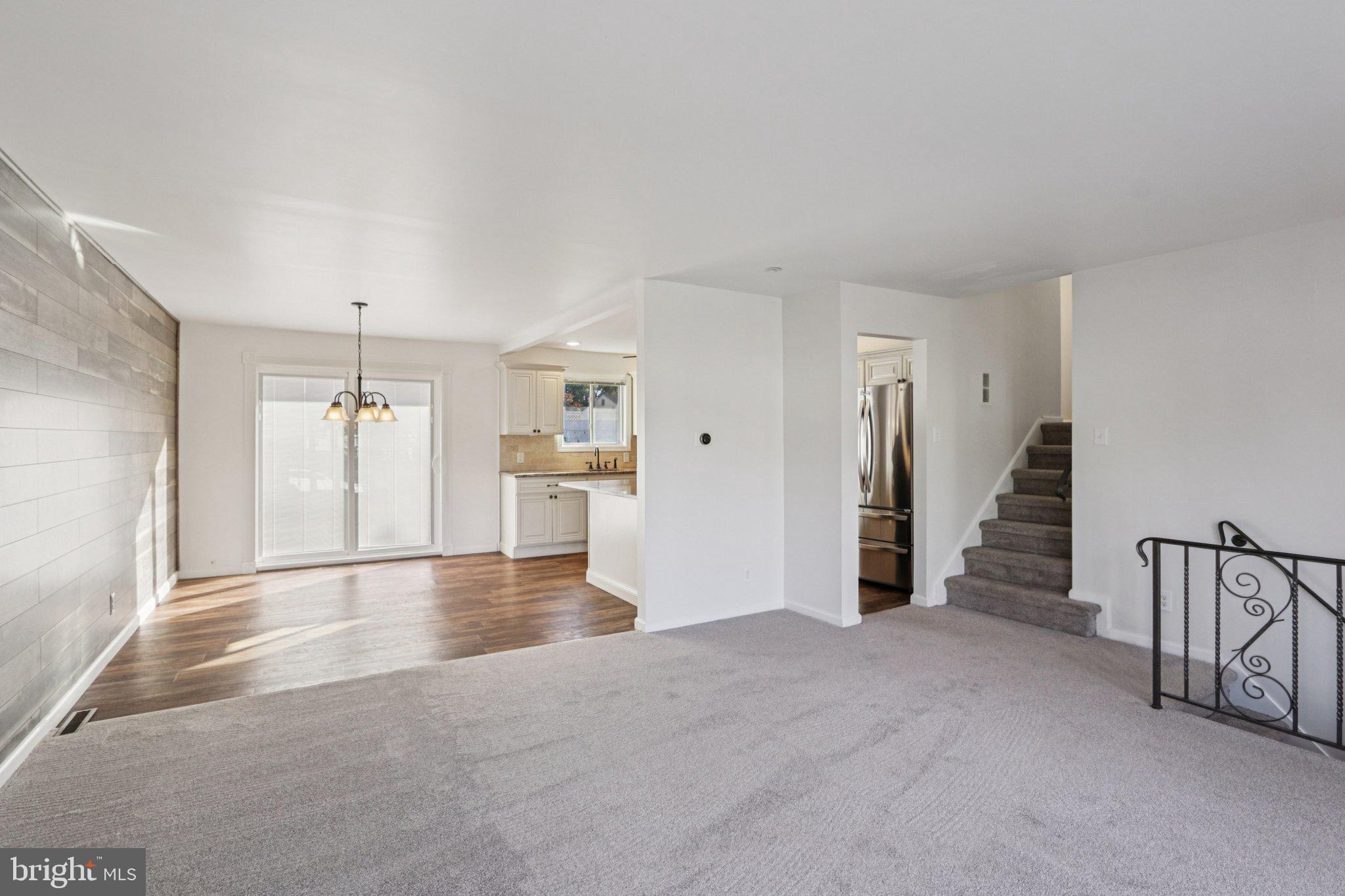 1042 SURREY ROAD