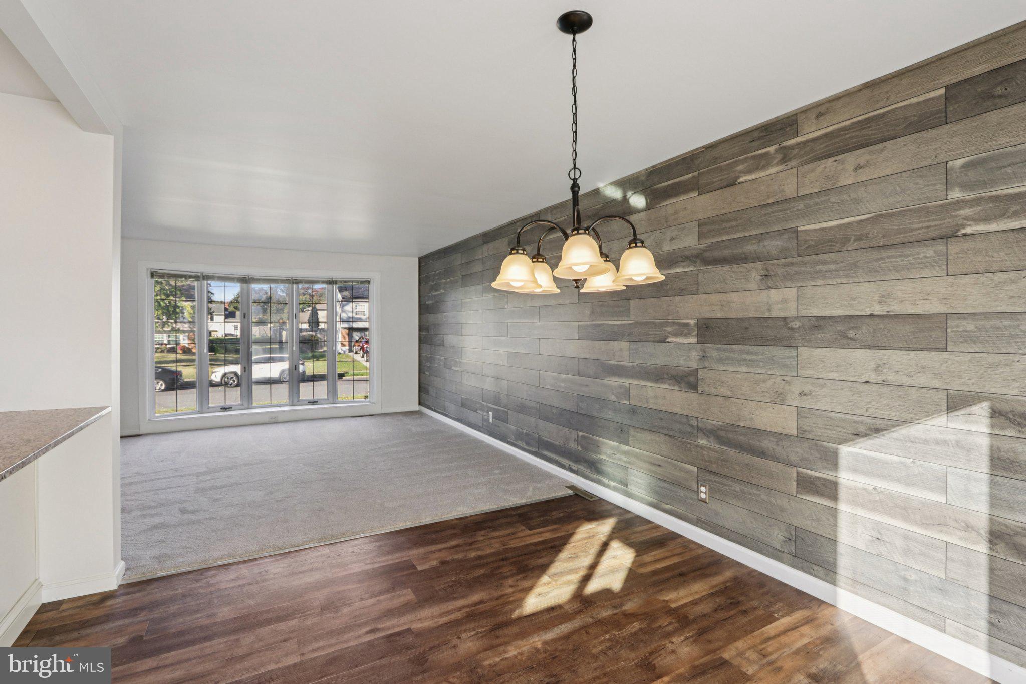 1042 SURREY ROAD