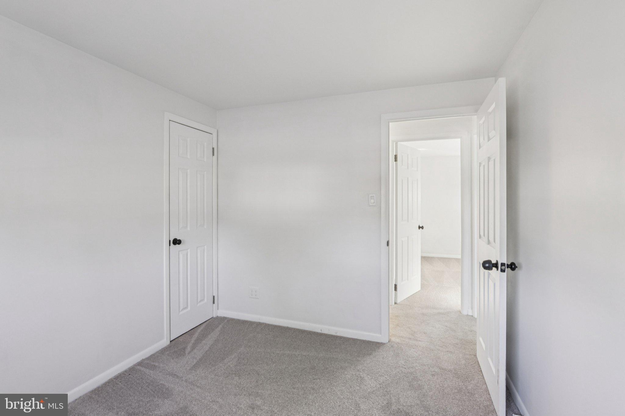 1042 SURREY ROAD