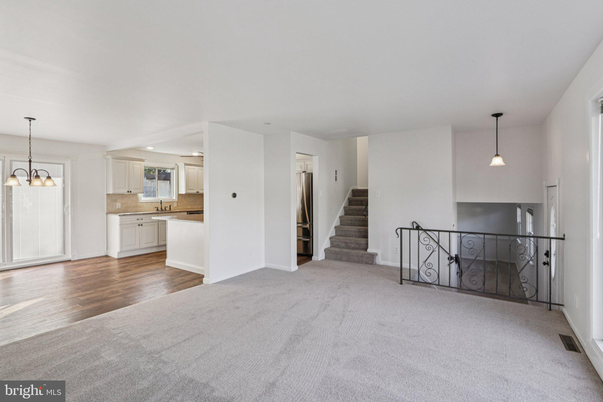 1042 SURREY ROAD