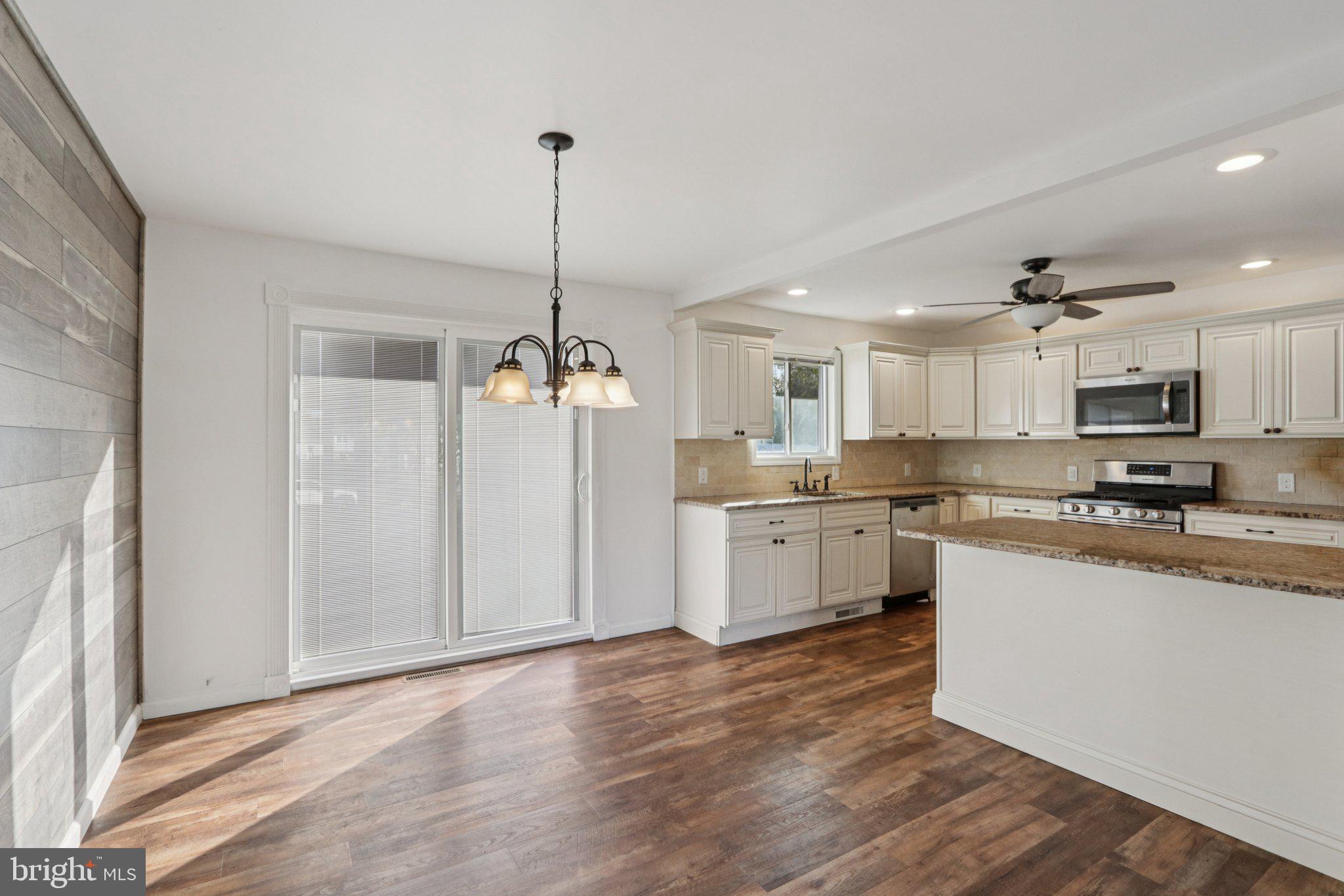 1042 SURREY ROAD