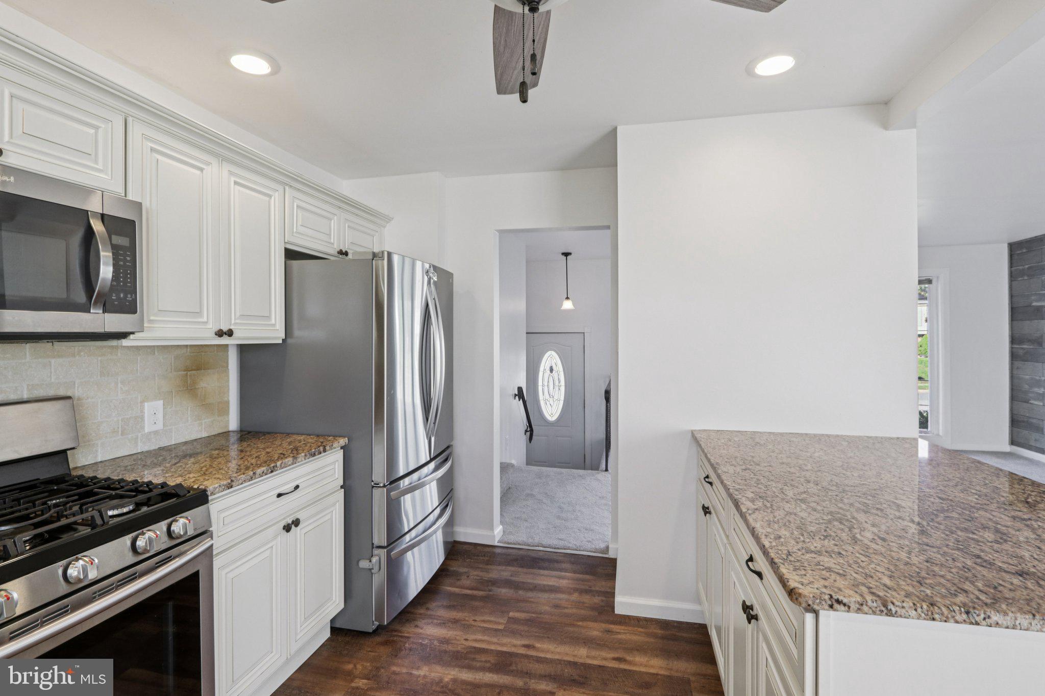 1042 SURREY ROAD