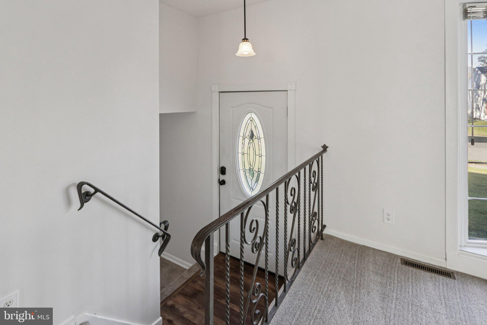 1042 SURREY ROAD