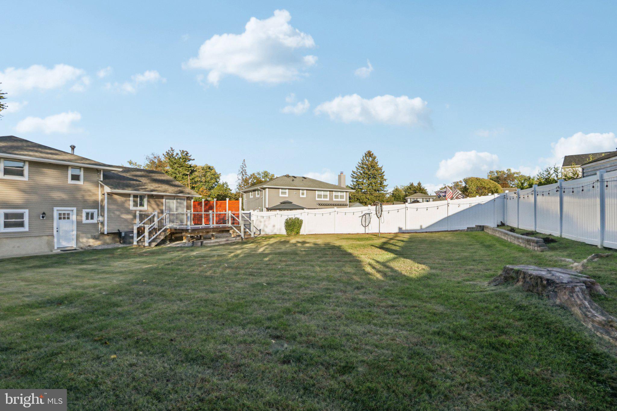 1042 SURREY ROAD