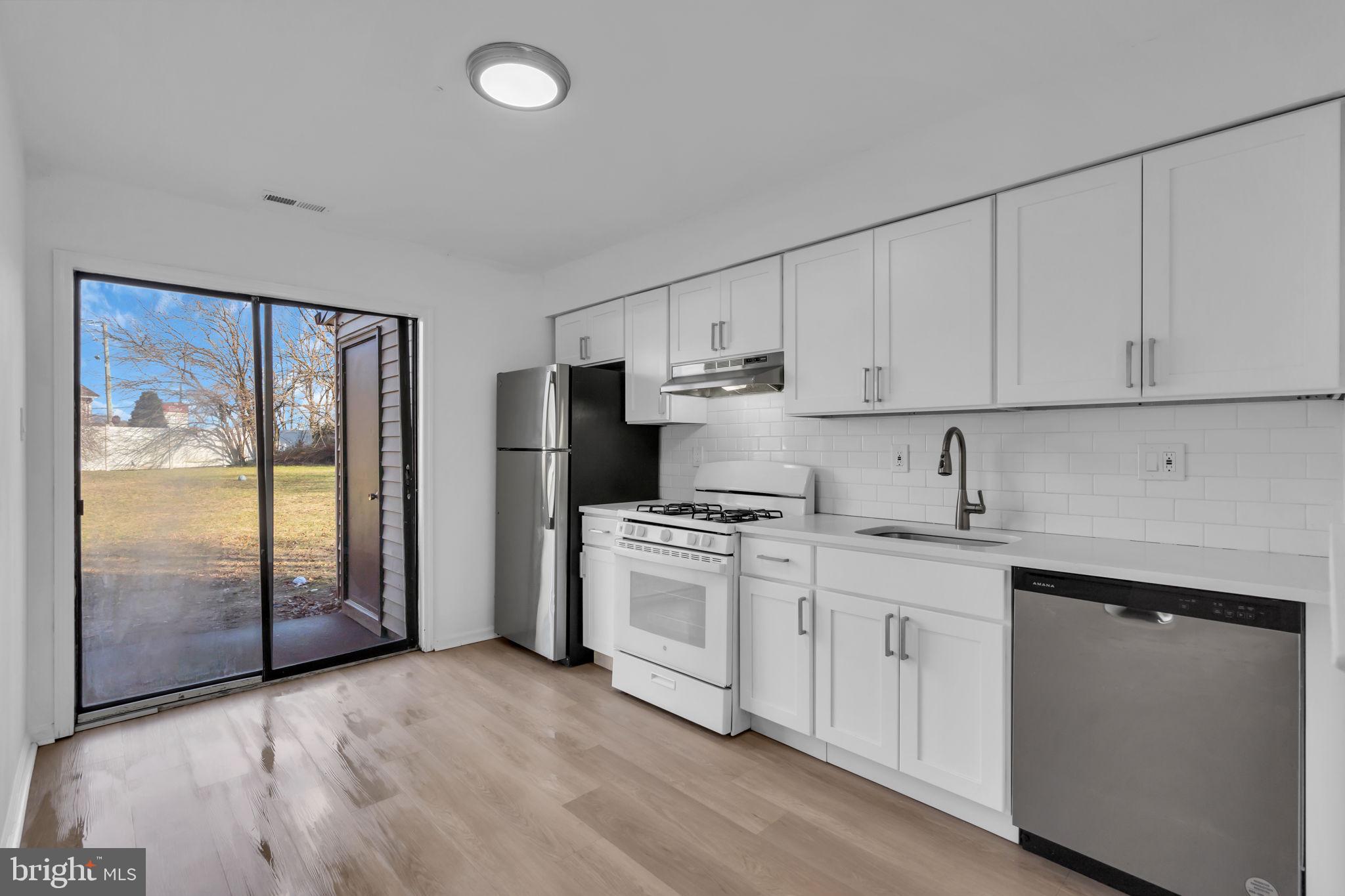 54 HOPEWELL LANE A