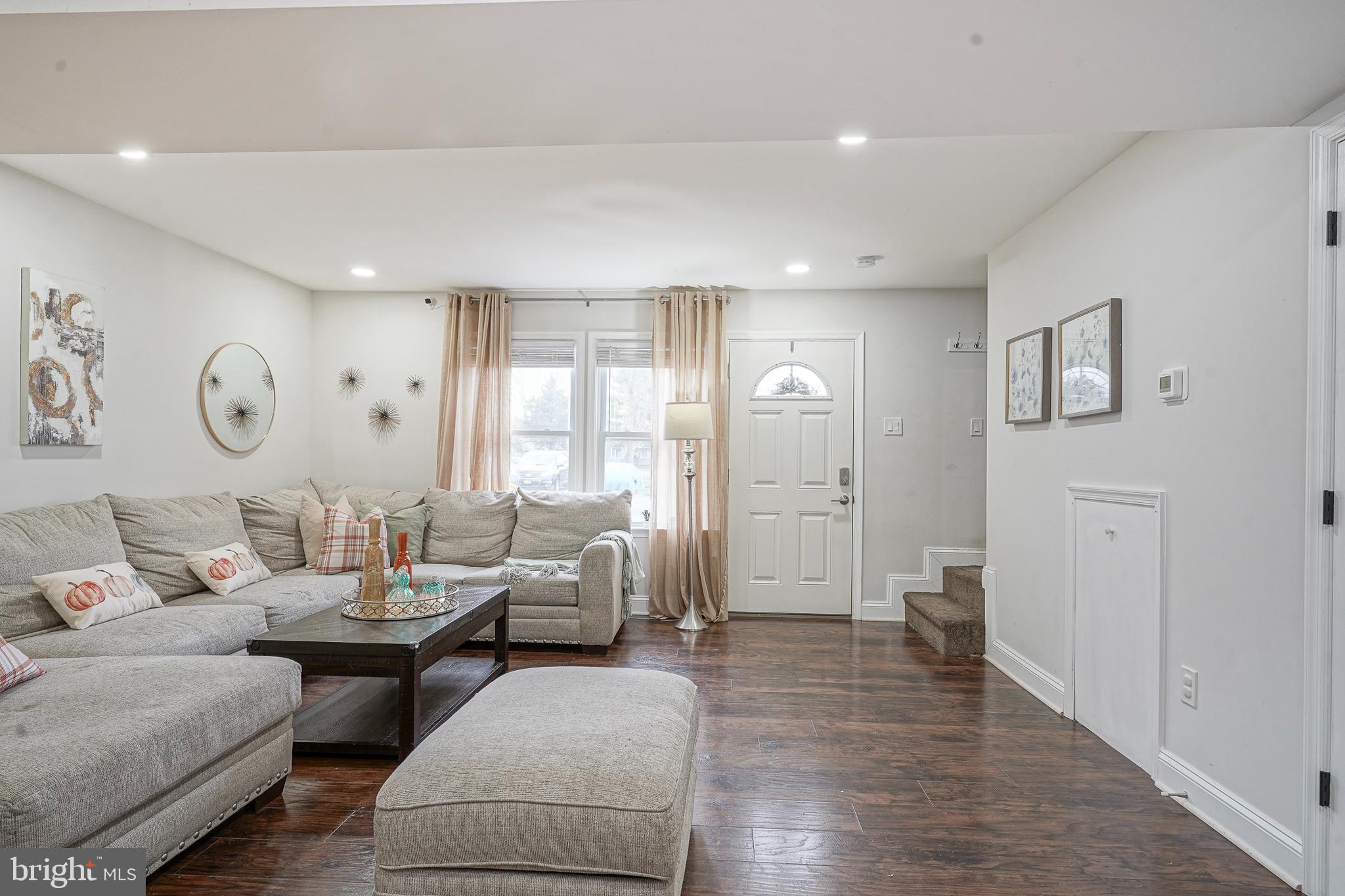 48 MEMPHIS COURT