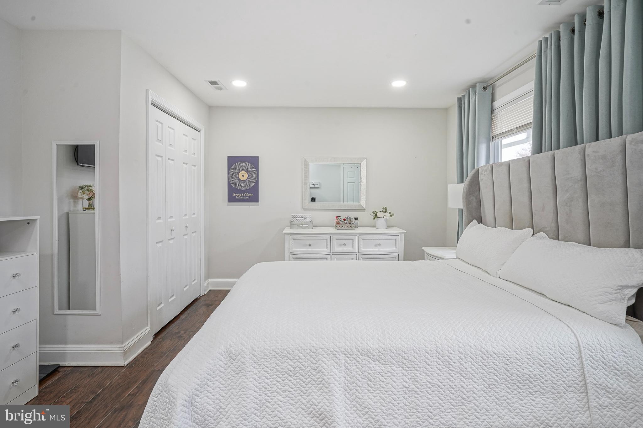48 MEMPHIS COURT