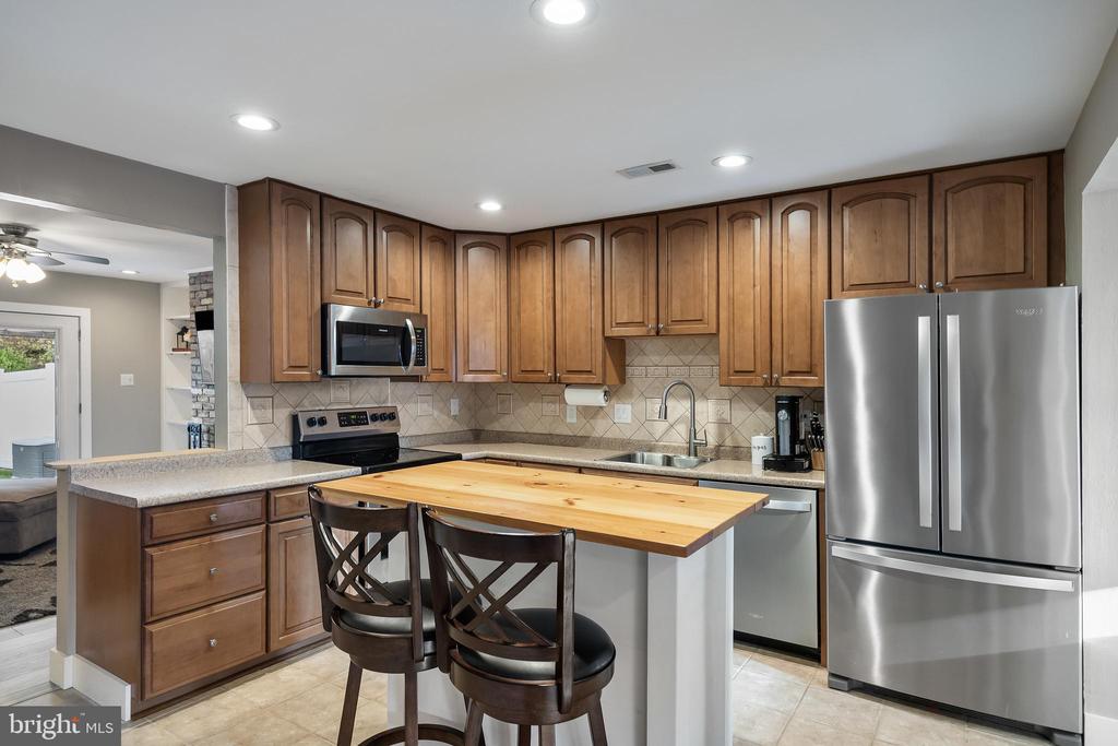 9 IRONGATE DRIVE