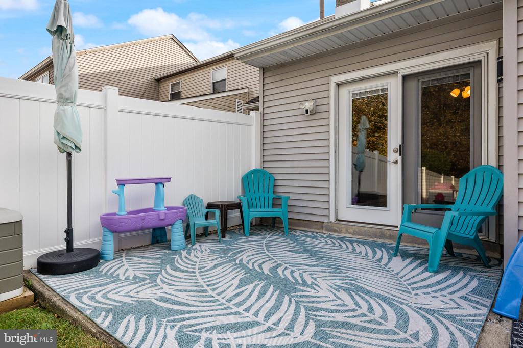 9 IRONGATE DRIVE